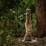 Nilbar Güreş, Headstanding Totem, 2014 Courtesy Galerie Martin Janda, Wien