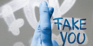 „FAKE YOU – eine Plakatserie der FH JOANNEUM“ / Designforum Graz