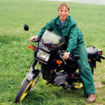 Junger Mann mit Motorrad © Bernhard Fuchs