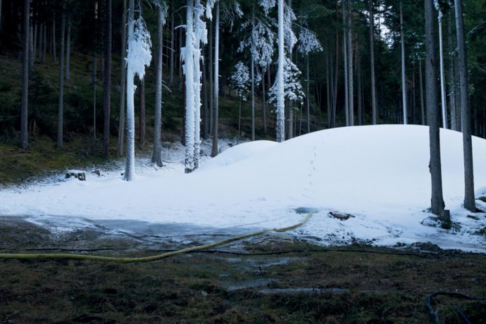 SIMONA OBHOLZER, untitled snowscape #1 2016, Lambda Print, 27 x 40 cm, ©MUSA, RGB