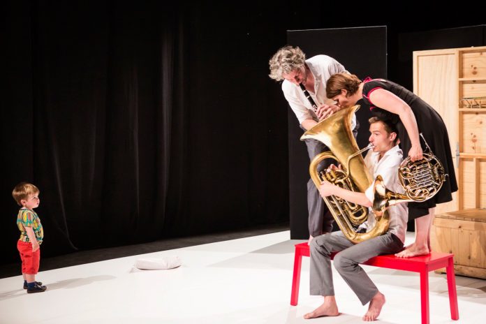 Woei! / Hui! (1-4 Jahre) Muziekvoorstelling.Nl / Alle Hoeken Van De Kamermuziek (Niederlande), (c) Sari & den Engelsman