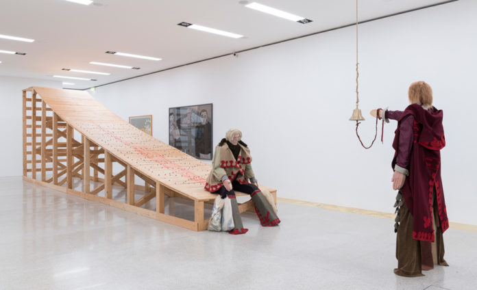 Ausstellungsansicht: Im Zentrum / in the centre: Kai Althoff, Stigmata aus Großmannssucht © mumok, Stefan Korte