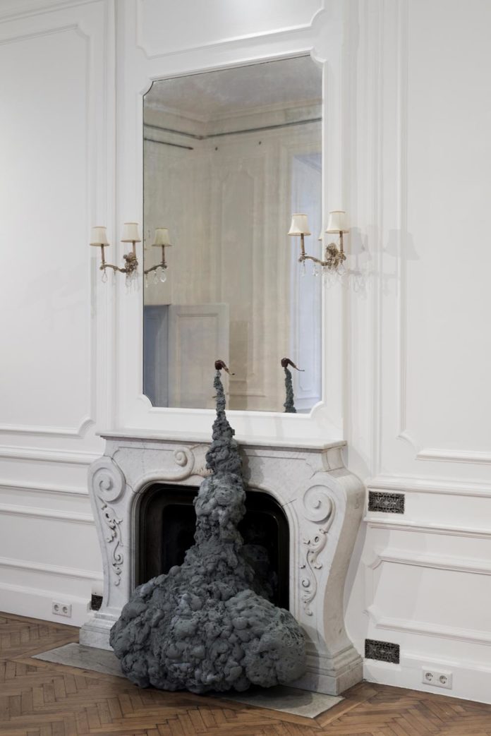 1 I WANT TO BE A MAGRITTE