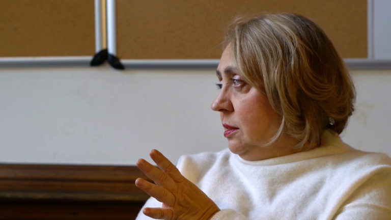 Unterrichtsmaterialien für den Unterricht Deutsch als Fremdsprache zum Film über Ekaterina Degot
