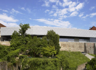 „10 Jahre Südtrakt Schlossmuseum Linz – 10 Jahre Linz ´09“ / Schlossmuseum Linz