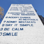Fischli / Weiss How to Work Better, 1991 Präsentiert von Public Art Fund Zu sehen in Houston und Mott Streets NYC (Februar – Mai 2016) Foto: Jason Wyche Courtesy of the artist, Matthew Marks Gallery, und Public Art Fund, NY © Peter Fischli David Weiss