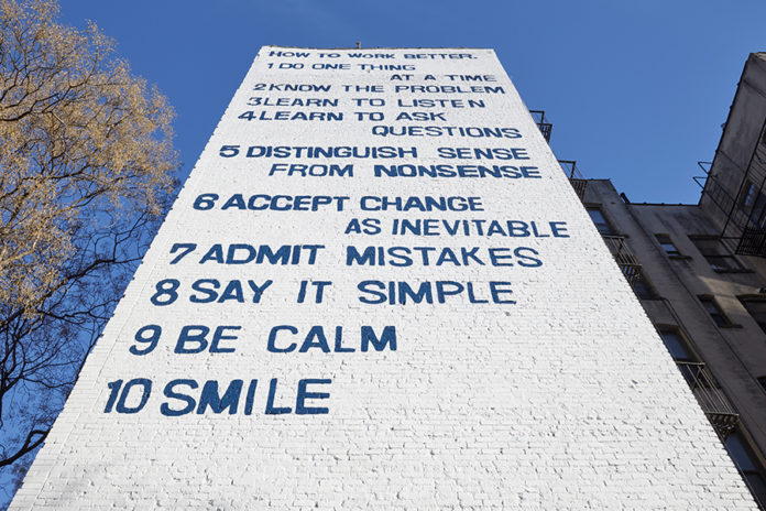 Fischli / Weiss How to Work Better, 1991 Präsentiert von Public Art Fund Zu sehen in Houston und Mott Streets NYC (Februar – Mai 2016) Foto: Jason Wyche Courtesy of the artist, Matthew Marks Gallery, und Public Art Fund, NY © Peter Fischli David Weiss