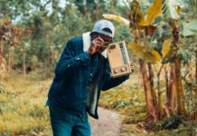 „Radio Orange – Freies Radio Wien auf 94.0“ / Wien