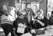 „Murau strickt – Beim Stricken kommen die Leut ‚zamm“ / Murau