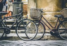 „Buchhandlung Rapunzel, Dornbirn – Bücherzustellung per Fahrrad“