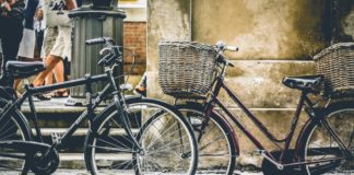 „Buchhandlung Rapunzel, Dornbirn – Bücherzustellung per Fahrrad“