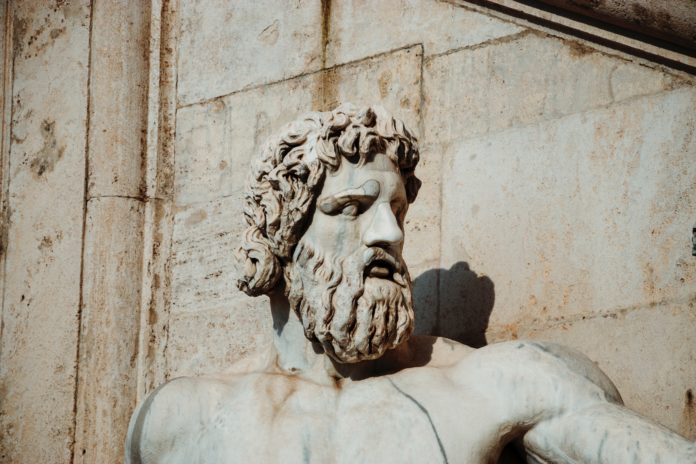 close-up-photo-of-a-statue-2676582