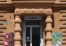 In der Schwebe / < rotor > Graz