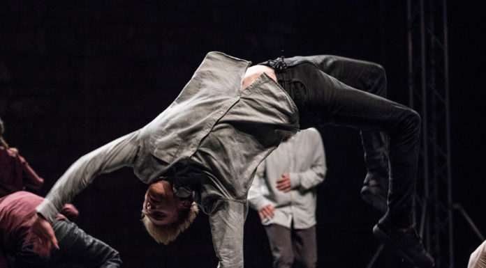 Young Sharks „Hidden in plain sight“ / Szene Salzburg