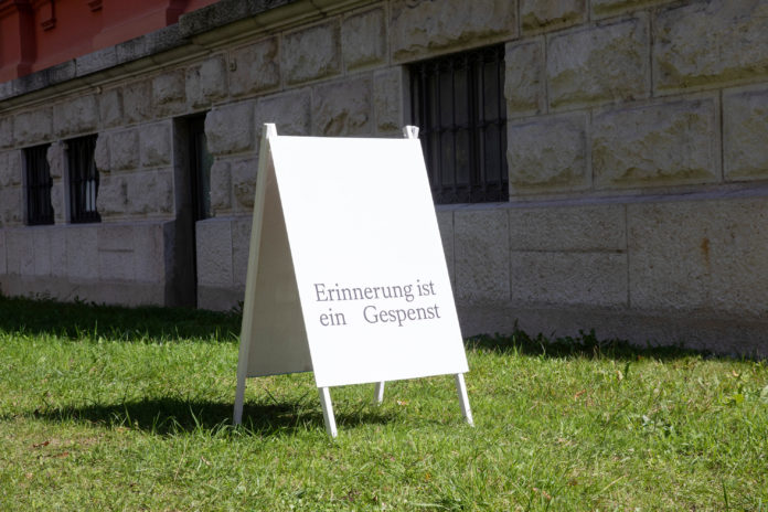 (c) Luise Schröder