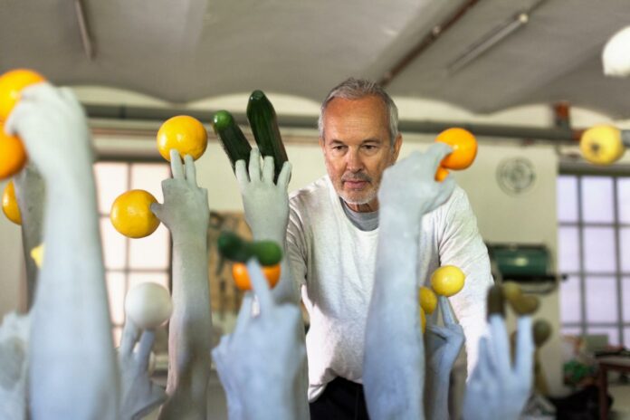 (c) Erwin Wurm, Foto: Erwin Wurm Studio 2021
