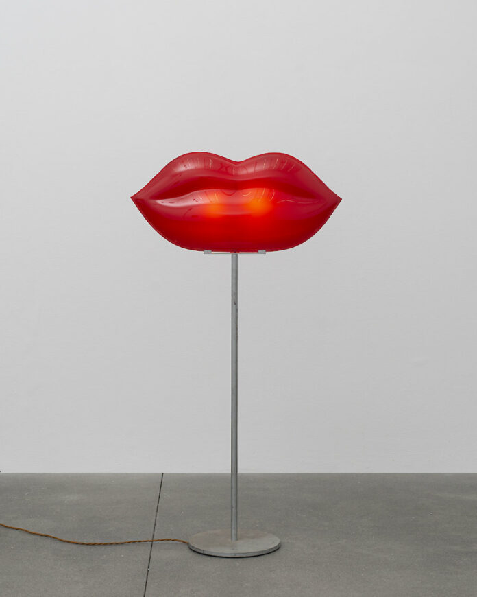 (c) Nicola L. / Red Lip Lamp