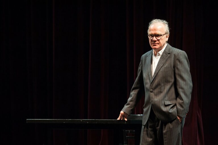 Out of Joint – The Literature Festival at steirischer herbst  / Literaturhaus Graz