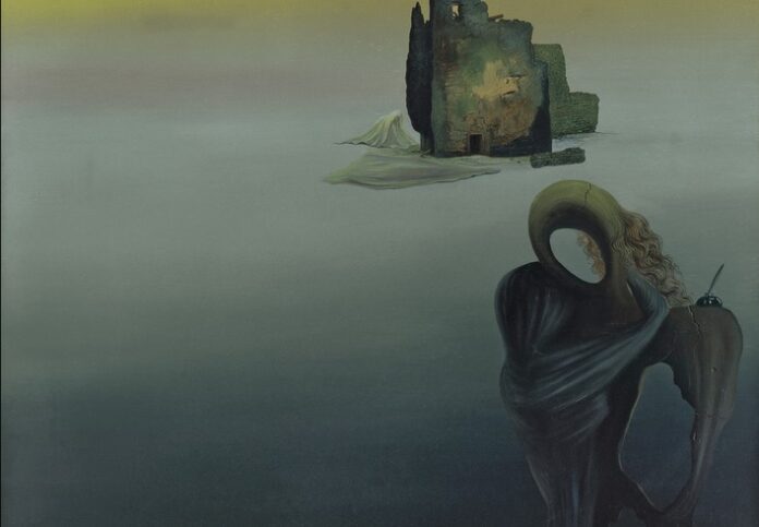 (c) Salvador Dalí, Gravida entdeckt die antropomorphen Ruinen. Retrospektive Fantasie, um 1931/32. Ausschnitt. Museo Nacional Thyssen-Bornemisza, Madrid. Courtesy: Salvador Dalí, Fundacio Salvador Dalí, Bildrecht Wien, 2021.