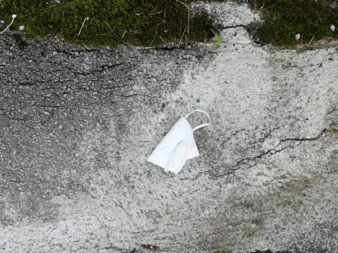 (c) Roman Höllbacher, Pandemic Waste, 2021. Initiative Architektur, Salzburg.