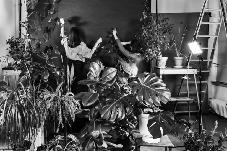 The Golden Pixel Cooperative: Indications / Kunsthaus Graz