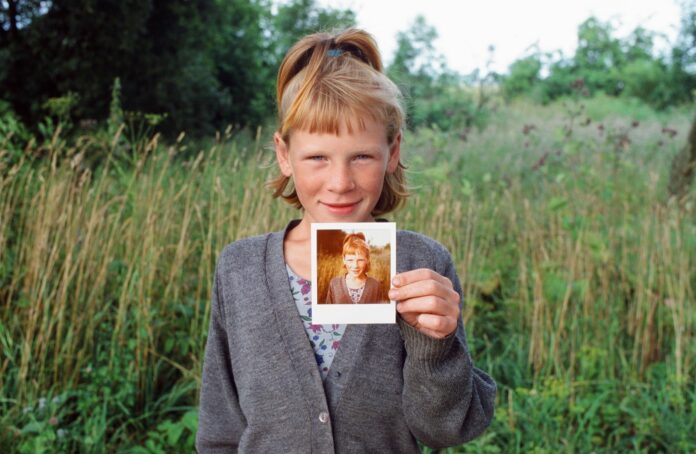 (c) Tizza Covi und Rainer Frimmel, O.T, aus der Serie: Verschenkte Kunst, Kaliningrader Gebiet, 1999.