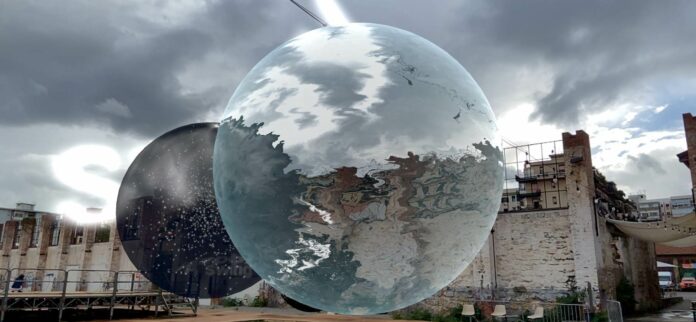 (c) Eva Schlegel, Augmented Reality Projekt, Palermo 2021. Foto Jürgen Weißhäupel.