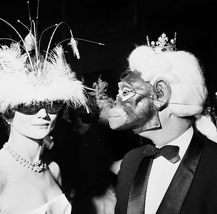 Winter Ball, Hotel Coulanges, Paris, 3. Dezember 1958 © A. & A. Ostier