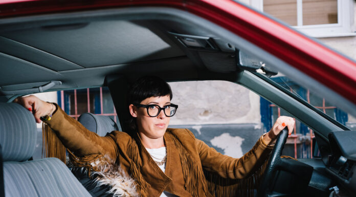 DIE KABARETT. Runde die Sechste / kleines theater – Haus der freien Szene, Salzburg DIE KABARETT, Eva Karl Faltermeier, Foto: © Ingo Pertramer / kleines theater, Salzburg