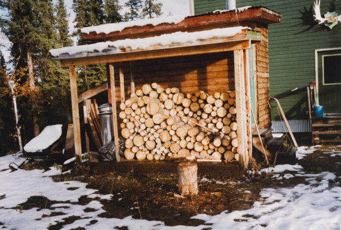 Oswald Wiener, aus: 4./5. Oktober 2003 daheim. C-Print, 30,3×44,8 cm Courtesy CFA - Contemporary Fine Arts, Berlin Oswald Wiener, aus: 4./5. Oktober 2003 daheim. C-Print, 30,3×44,8 cm Courtesy CFA - Contemporary Fine Arts, Berlin
