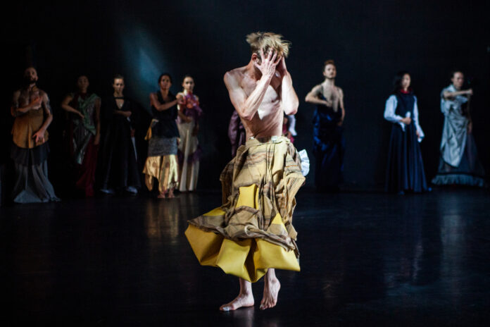 Emanuel Gat Dance aus Frankreich: LOVETRAIN2020 © Julia Gat / Bregenzer Frühling Emanuel Gat Dance aus Frankreich: LOVETRAIN2020 © Julia Gat / Bregenzer Frühling