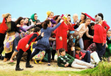 Marinella Senatore. We Rise by Lifting Others / Museum der Moderne Salzburg The School of Narrative Dance: Little Chaos, 2013 © Marinella Senatore