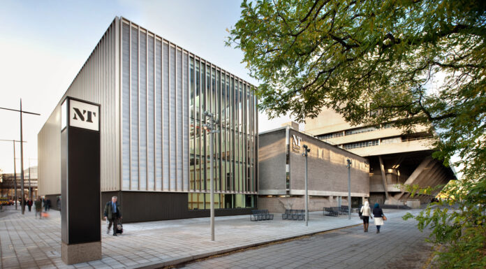 Große Oper – Viel Theater? / Architekturhaus Salzburg Das National Theatre London © Philip Vile