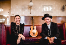 FrischLuft Open Air 2023 / Posthof, Linz Ursula Strauss und Ernst Molden spielen Lieder aus den Alben "Wüdnis" und "Oame Söö", Foto © Daniela Matejschek