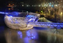 Open-Air Cinema on the Murinsel/ Murinsel, Graz, Styria Sommerkino auf der Insel © Wikipedia, Graz / Murinsel