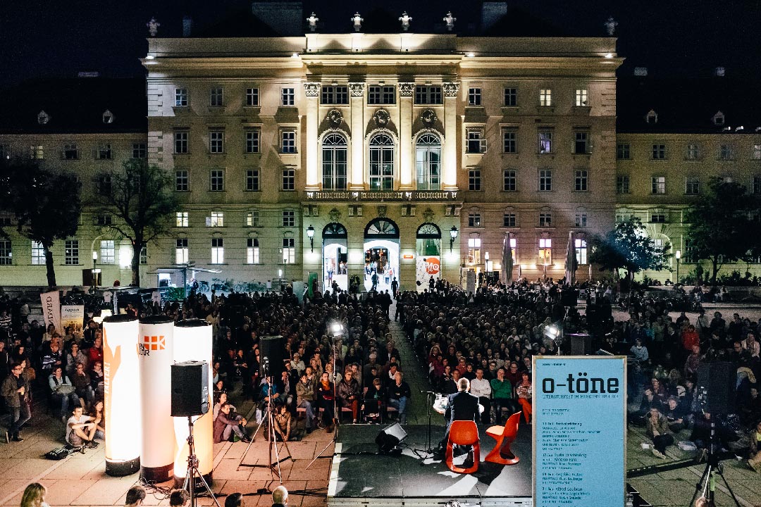 Literatur unter freiem Himmel - die O-Tone im Musumquartier Wien präsentieren wieder spannende Neuerscheinungen © Literaturfestival O-Töne