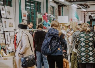 Kunst- & Designmarkt 2023 / Tabakfabrik, Linz