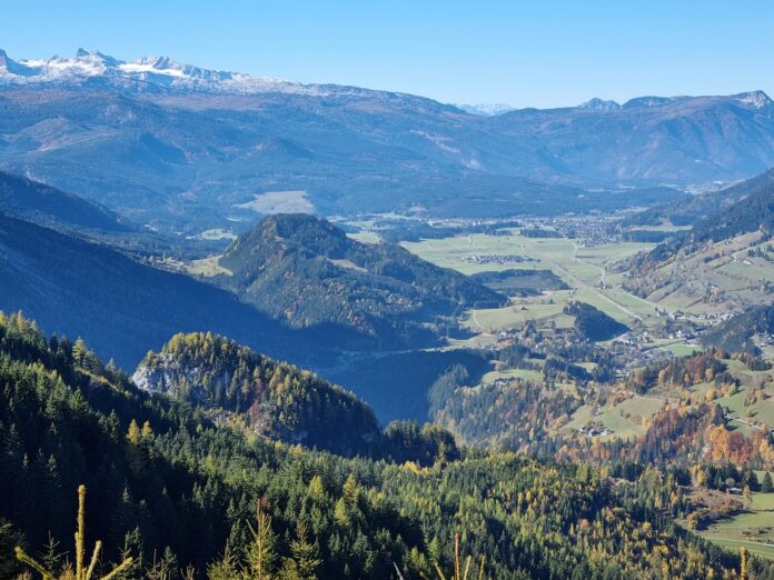 Durch das Hinterbergtal führte die Römerstraße, in deren Umfeld der „Silberschatz vom Kampwald“ gefunden wurde. Foto: (c) UMJ/Wolfgang Otte