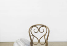 Alicja Kwade @ Sol LeWitt’s Wall. Performed / Kunsthaus Graz, Styria