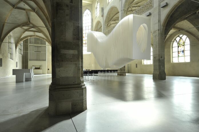 Angela Glajcar, "Terforation 2009-072", Paper 300g, tron, metal mounting, 400x125x1050cm, Kunststation St. Peter, Cologne 2009, Photo Brendgen Monheim, © the artist