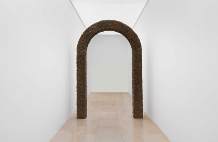 Ugo Rondinone, arched landscape, 2016