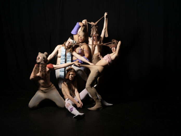 Marta Navaridas, Once Upon a Time in the Flames / Our Firebird Ballet (2024), Performance, Foto © Elsa Okazaki