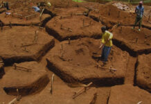 ‘In the memory of those who remained.’ – Memories of the genocide in Rwanda, 1994 / Foto- und Jugendgalerie im Grazer Rathaus