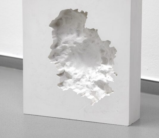 Aurel Dahlgrün | Lena Kaapke | Veera Komulainen | Veronika Suschnig – „beyond the surface“ / Künstlerhaus Palais Thurn und Taxis Bregenz