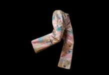 Who wears the trousers? / Weltmuseum Wien, Vienna