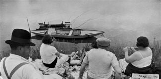 Henri Cartier-Bresson – Watch! Watch! Watch! / FOTO ARSENAL WIEN