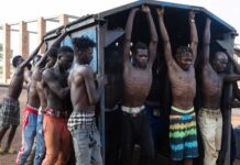 Ibrahim Mahama: Zilijifa / Kunsthalle Wien Museumsquartier, Vienna