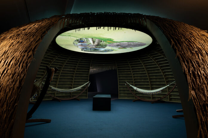Ausstellungsansicht: Tabita Rezaire. Calabash Nebula, 2024, Museo Nacional Thyssen-Bornemisza, Madrid. Foto © Roberto Ruiz, TBA21