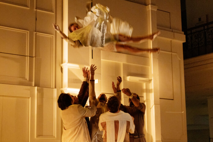 Cirque Le Roux © Le Bon Marché Rive Gauche 2