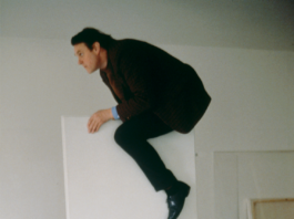 Über das Absurde | Erwin Wurm – Photographic Sculptures / FLATZ Museum, Dornbirn